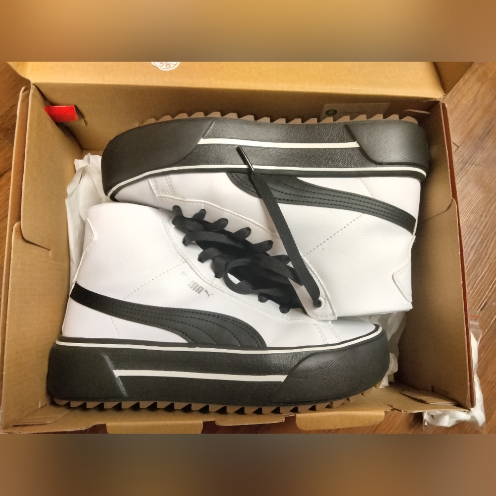 Puma Kaia High Top Platform Woman Shoes size 6.5 with box